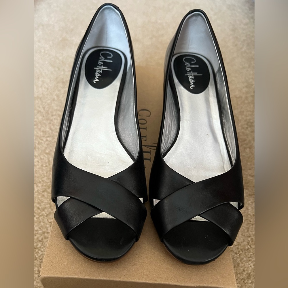 Like New - Women’s Cole Haan wedges. Size 7.5